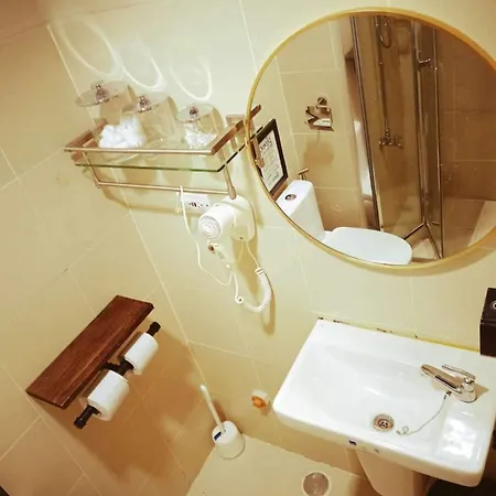 The Iconic: Comfortable Living By Awsom Phil Manila Exterior photo